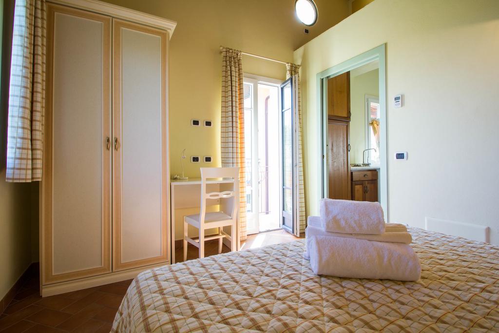 Agriturismo Ada Musso Ss Diano Borello Rom bilde